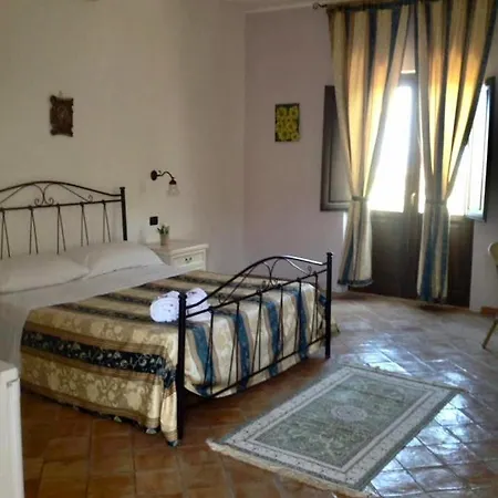 Donna Germana Bed & Breakfast *