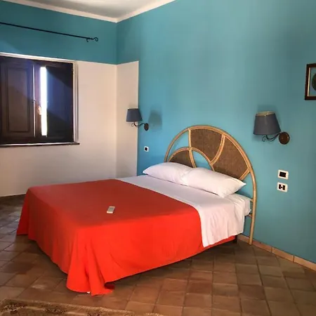 Donna Germana Couette-café 4*