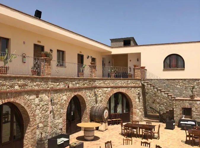 Donna Germana Bed and Breakfast 3*