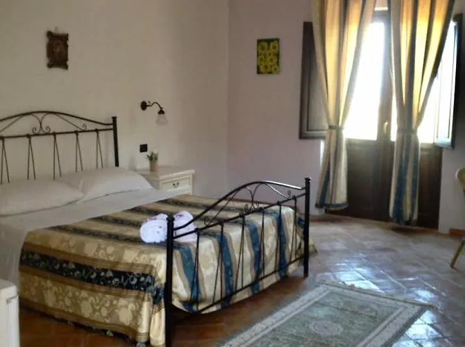 Donna Germana Bed and Breakfast 3*