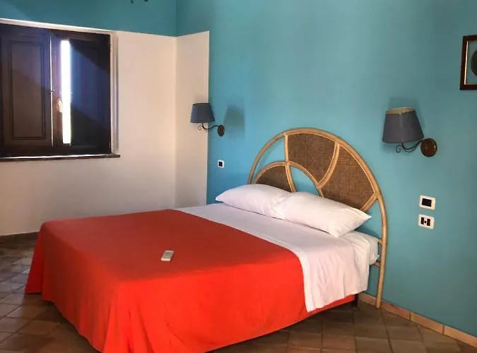 Donna Germana Bed and Breakfast 3*