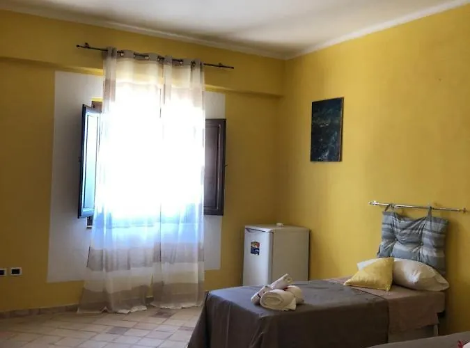 Donna Germana Bed and Breakfast 3*